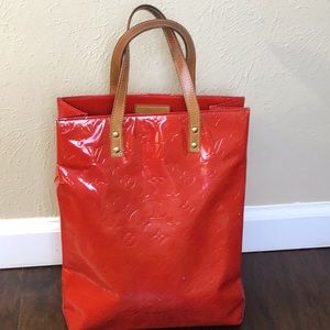 AUTHENTIC Louis Vuitton Red Vernis Reade MM